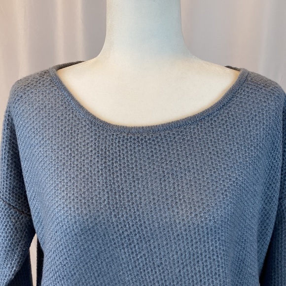 Ann Taylor Crew Neck Oversized Sweater in Lovely Cobalt Blue, Size L. - Picture 2 of 5